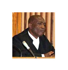 Der Ghanaer Dr. Collins Parker ist Richter am Obersten Gerichtshof Namibias und Experte für Arbeitsrecht.