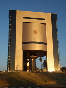 Baut Nordkorea Munitionsfabrik in Namibia? Die oft als 'Arbeitssklaven' bezeichneten Bauleute des totalitären Staates haben das Independence Memorial Building in Windhoek errichtet.