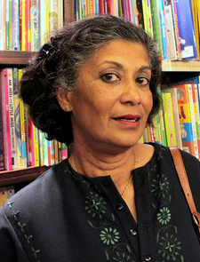 Jeanne Maxine Hromnik ist eine südafrikanische Lektorin und Autorin.