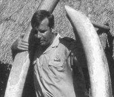 Bruce Bryden (1948-2009) war ein südafrikanischer Ökologe, Ranger und hochrangiger Parkverwalter.