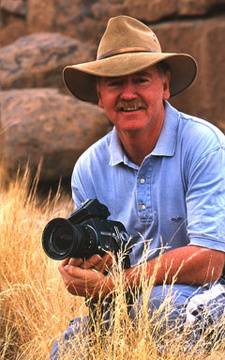 Rob Bickford ist britischstämmiger Neuseeländer, Fotograf und Tourleiter in Namibia.