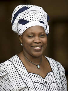 Dr. Ellen Ndeshi Namhila ist eine namibische Kommunikations- und Bibliothekwissenschaftlerin und Autorin biographischer und zeitgeschichtlicher Werke.